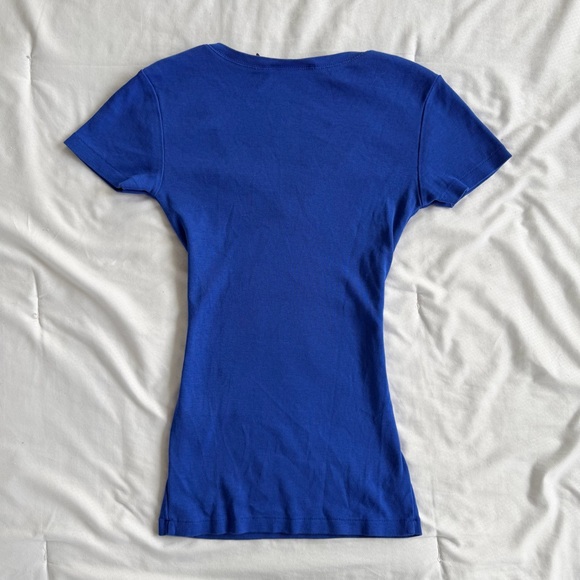 Ralph Lauren Women's V-Neck Polo Tee in Cobalt Blue with Red Logo - Picture 3 of 8